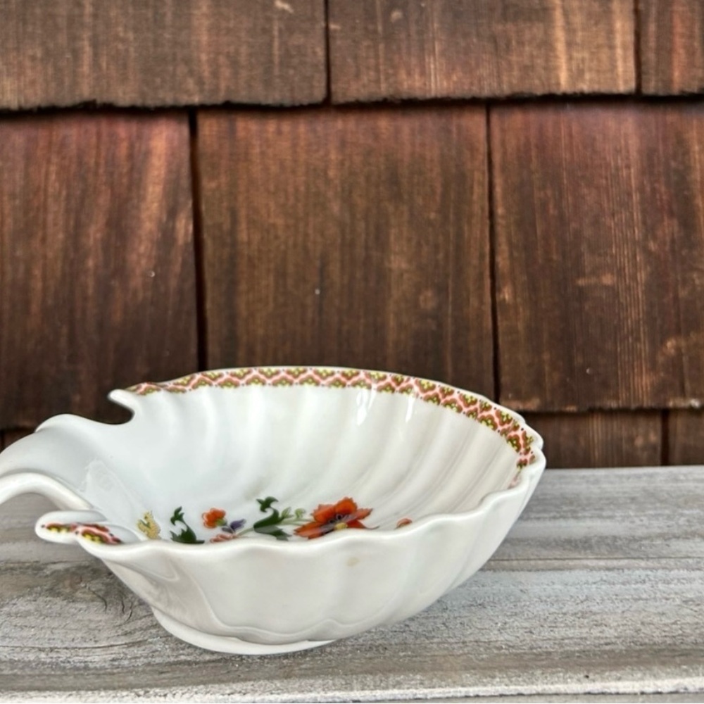Limogues France Scalloped Porcelain Dish with Orange Floral Detail - Picture 5 of 8